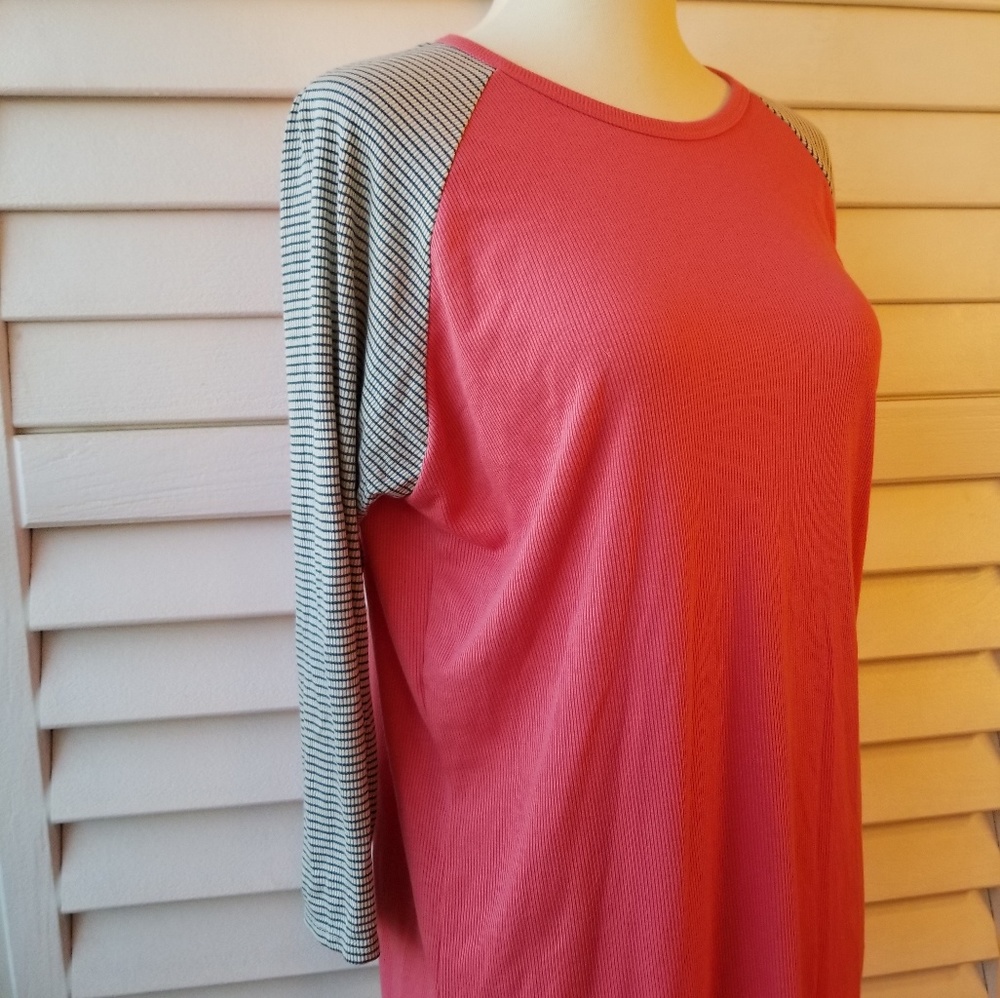 Soft LuLaRoe pink "Randy" top w/ blue&white sleeve